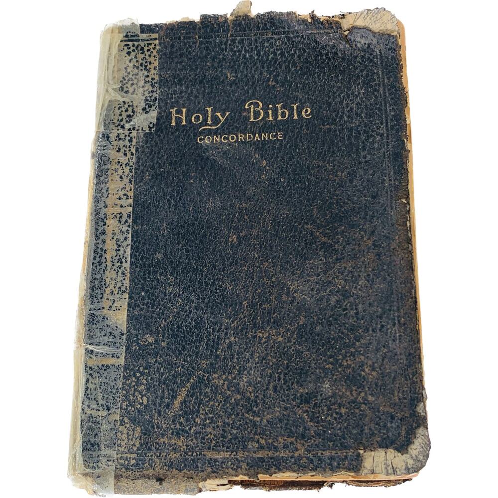 KJV Bible Thumb Index Holy Word Concordance Copywrite 1945 USA Made Imperfect